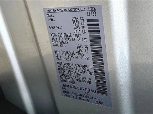 Used 2024 Nissan Rogue SV w/ SV Premium Package FWD image 20