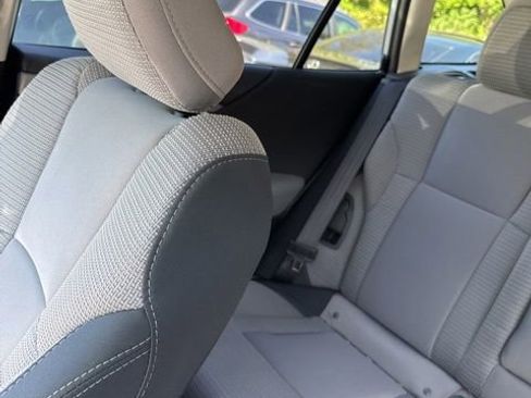 Used 2025 Subaru Outback Premium AWD/4WD image 8