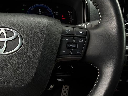 Used 2025 Toyota Camry SE FWD image 34