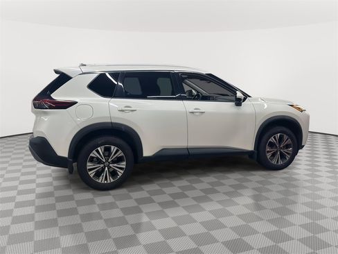 Used 2021 Nissan Rogue SV w/ Premium Package image 2
