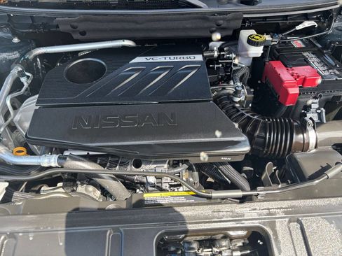 Used 2025 Nissan Rogue SV FWD image 33