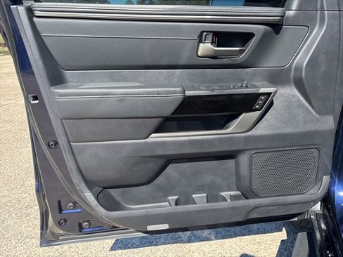 Used 2023 Toyota Tundra Limited image 16