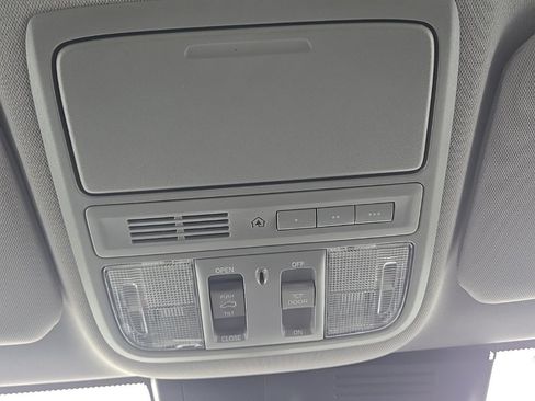 Used 2022 Honda CR-V EX-L image 18