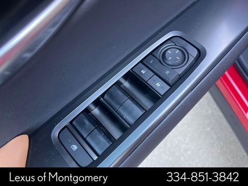 Used 2025 Lexus UX 300h FWD image 11