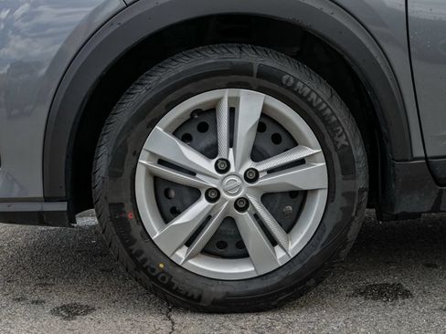 Used 2024 Nissan Kicks S FWD image 11