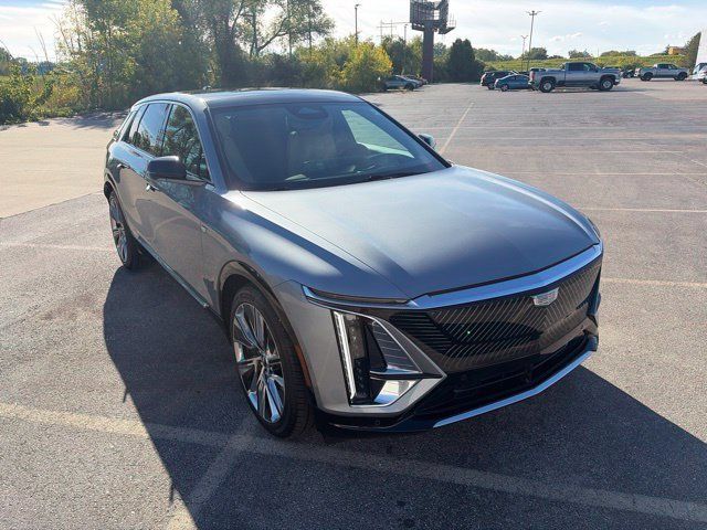 Used 2026 Cadillac Lyriq Signature Luxury w/ Nappa Leather Package AWD/4WD image 8