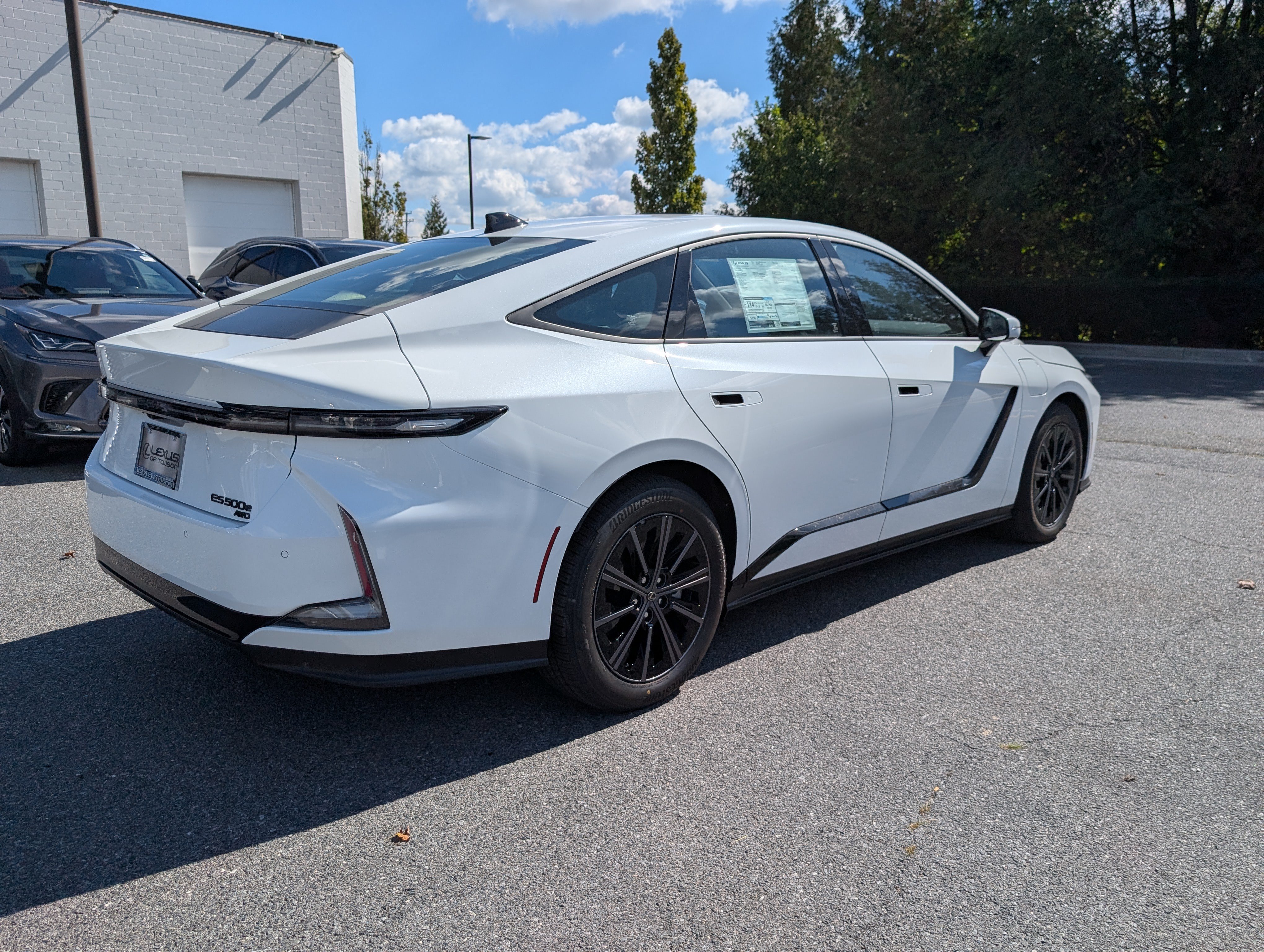New 2026 Lexus ES 500e w/ Convenience Package AWD/4WD image 2
