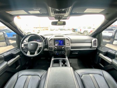 Used 2021 Ford F250 Platinum image 32
