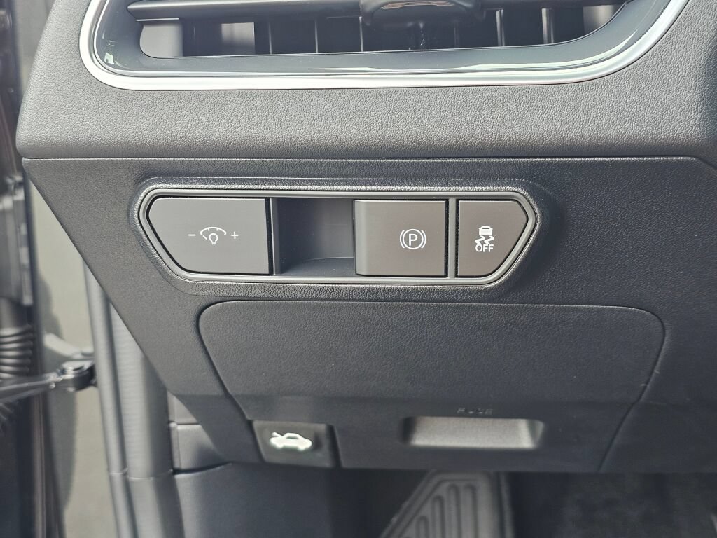 New 2026 Kia K4 GT-Line FWD image 33