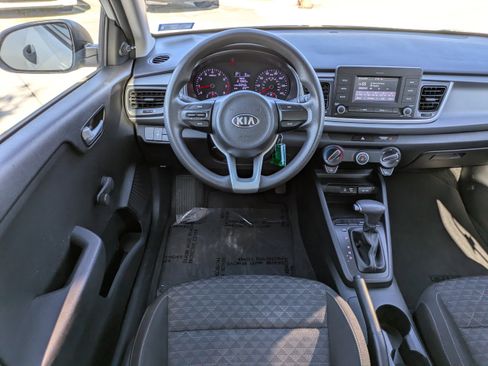 Used 2018 Kia Rio LX image 11