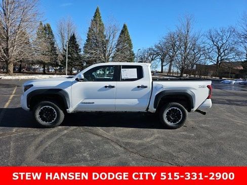 Used 2025 Toyota Tacoma TRD Off-Road image 1