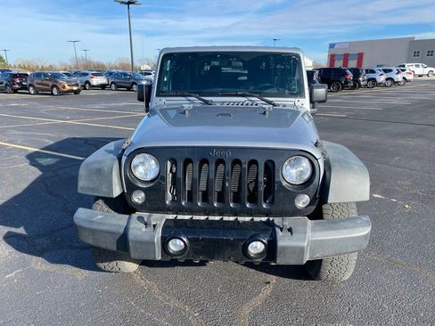 Used 2015 Jeep Wrangler Sport image 2