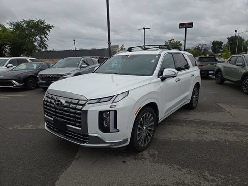 Used 2023 Hyundai Palisade Calligraphy AWD/4WD image 2