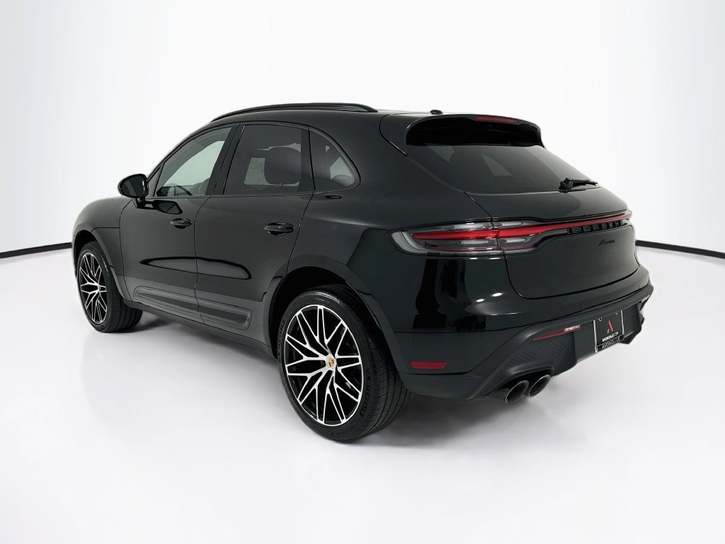 Certified 2023 Porsche Macan Turbo AWD/4WD image 3