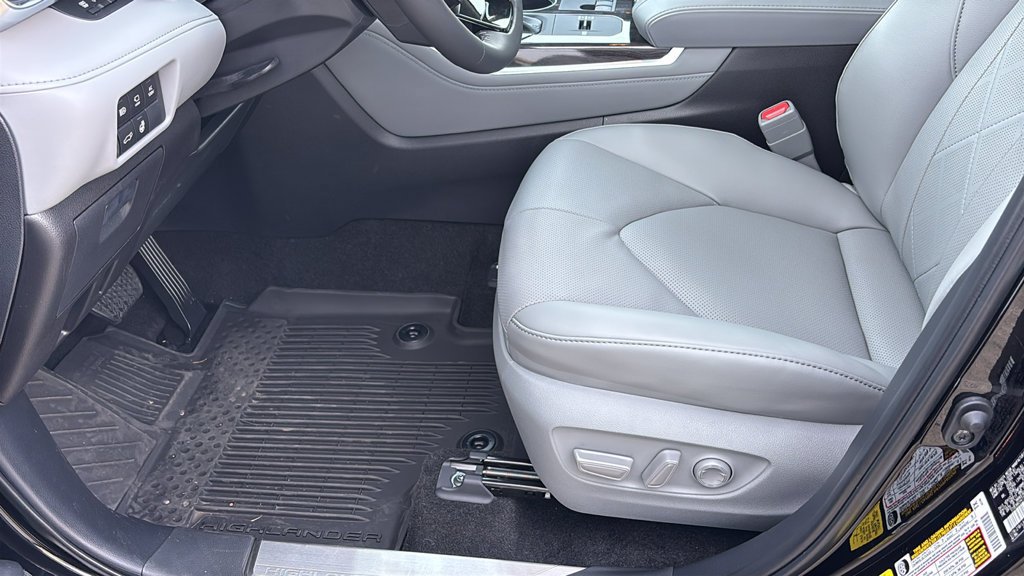 New 2026 Toyota Highlander Platinum AWD/4WD image 26
