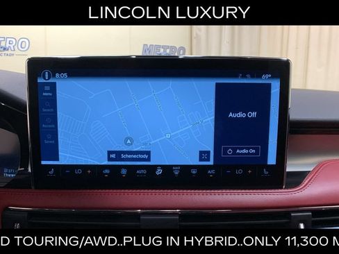 Used 2025 Lincoln Corsair Grand Touring w/ Towing Package AWD/4WD image 36