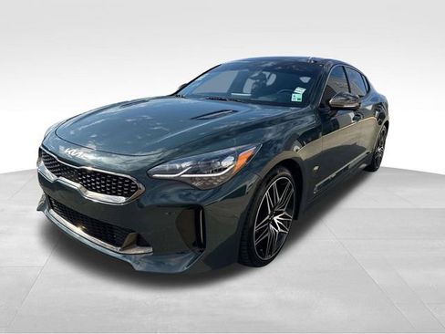 Used 2022 Kia Stinger GT2 image 3