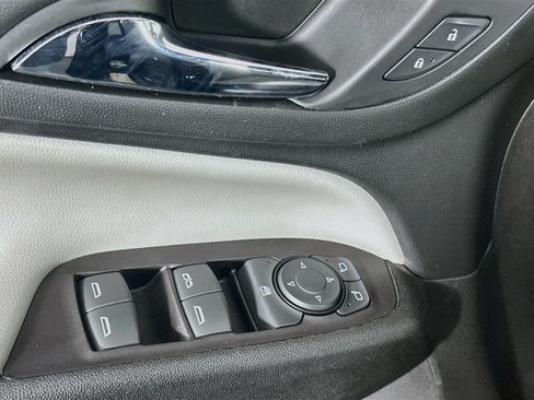 Used 2020 Chevrolet Equinox LT FWD image 15