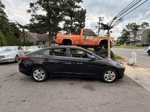 Used 2020 Hyundai Elantra SEL FWD image 3
