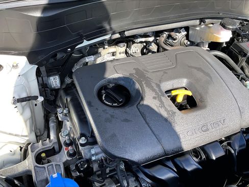 Used 2022 Kia Seltos S FWD image 32