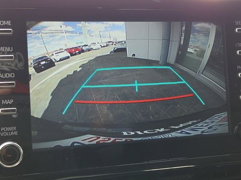 Used 2019 Toyota C-HR LE image 10