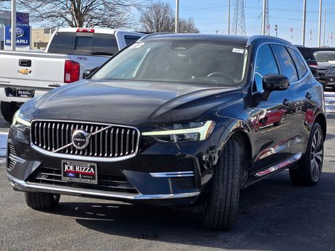 Used 2022 Volvo XC60 T8 Inscription w/ Advanced Package image 3