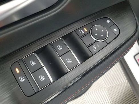New 2026 Nissan Kicks SR w/ Illumination Package FWD image 29