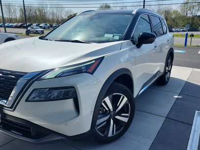 Used 2023 Nissan Rogue SL w/ SL Premium Package