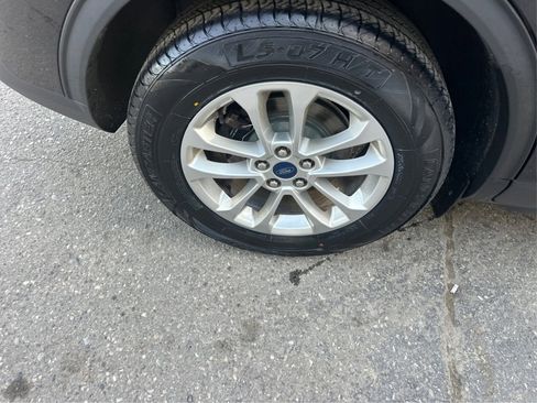 Used 2021 Ford Escape S image 18