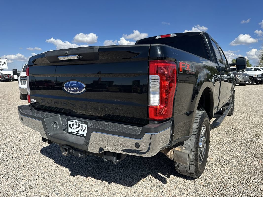 Used 2018 Ford F250 Lariat w/ Lariat Value Package AWD/4WD image 10