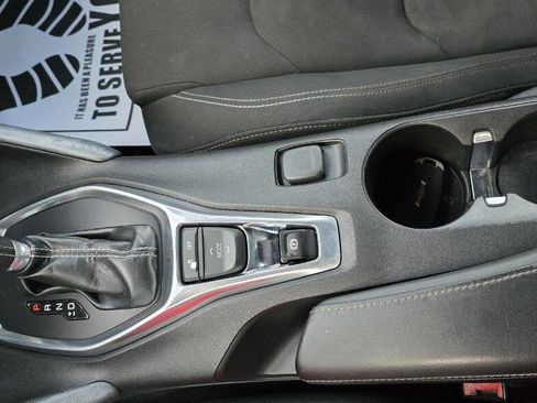 Used 2016 Chevrolet Camaro LT image 17