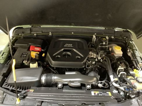 Used 2021 Jeep Wrangler Unlimited Rubicon w/ LED Lighting Group image 39