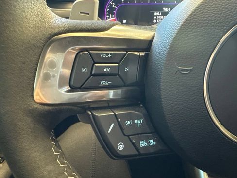 Used 2022 Ford Mustang Shelby GT500 w/ Technology Package RWD image 14