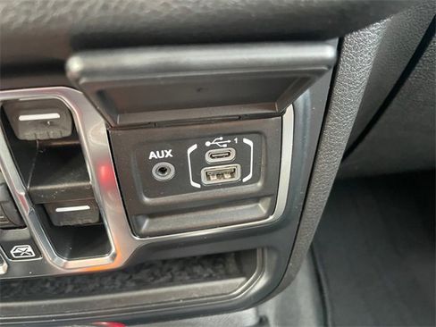 Used 2024 Jeep Wrangler Sport S image 24