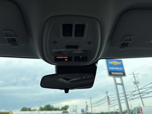New 2026 Chevrolet Trax ACTIV w/ Sunroof Package FWD image 17