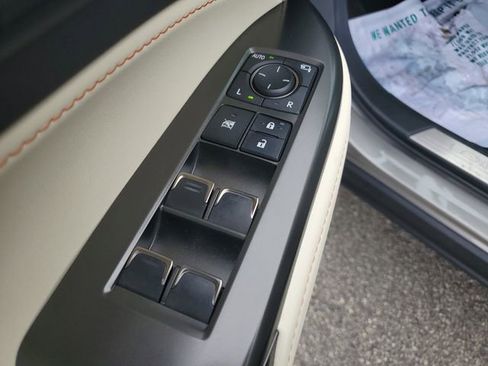 Used 2024 Lexus NX 250 FWD w/ Towing Package (2000 Lbs) image 23