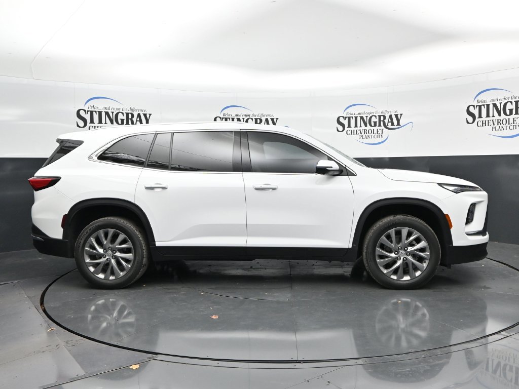 Used 2026 Buick Enclave Preferred FWD image 8