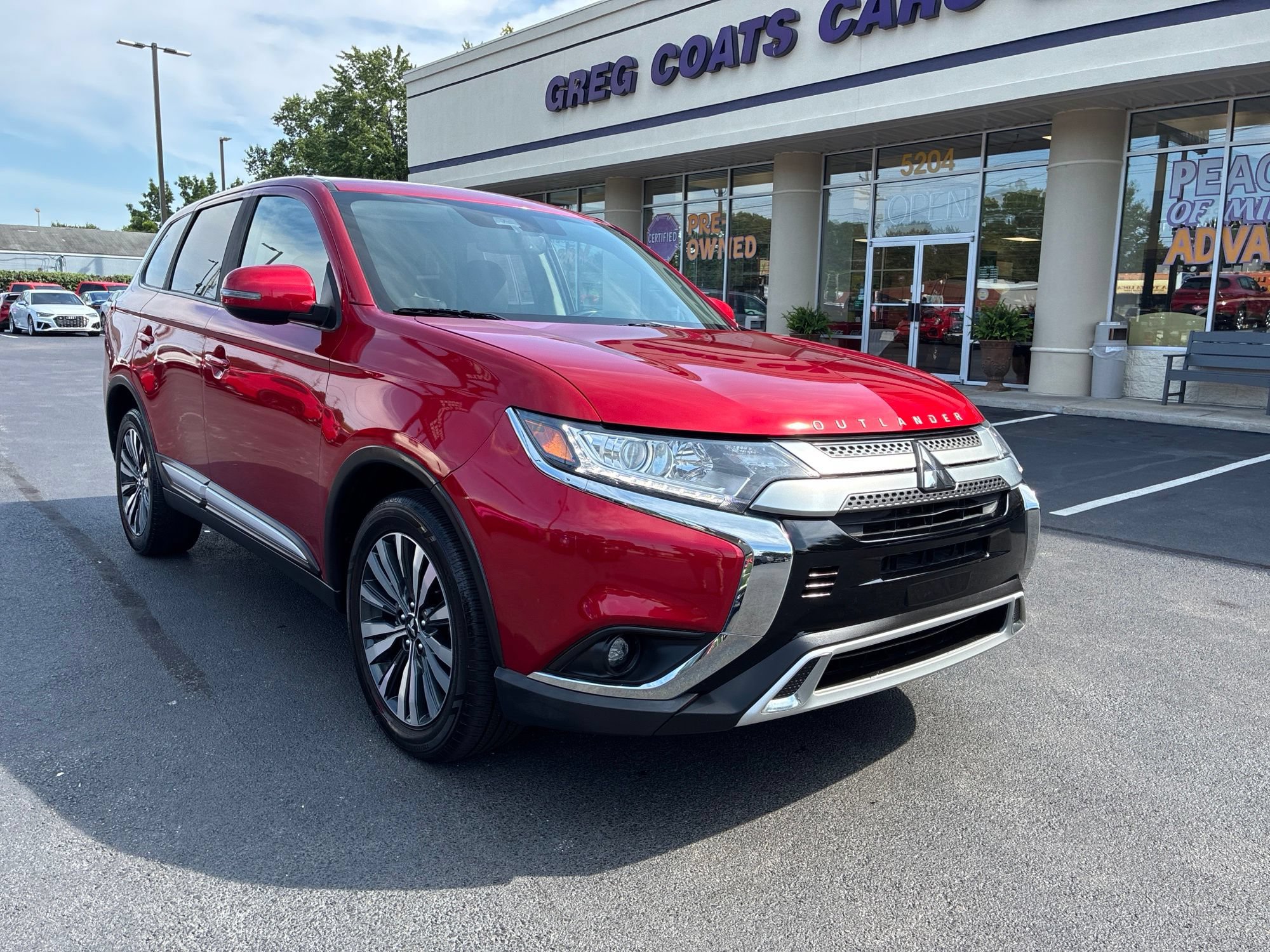 Used 2020 Mitsubishi Outlander SE AWD/4WD image 1