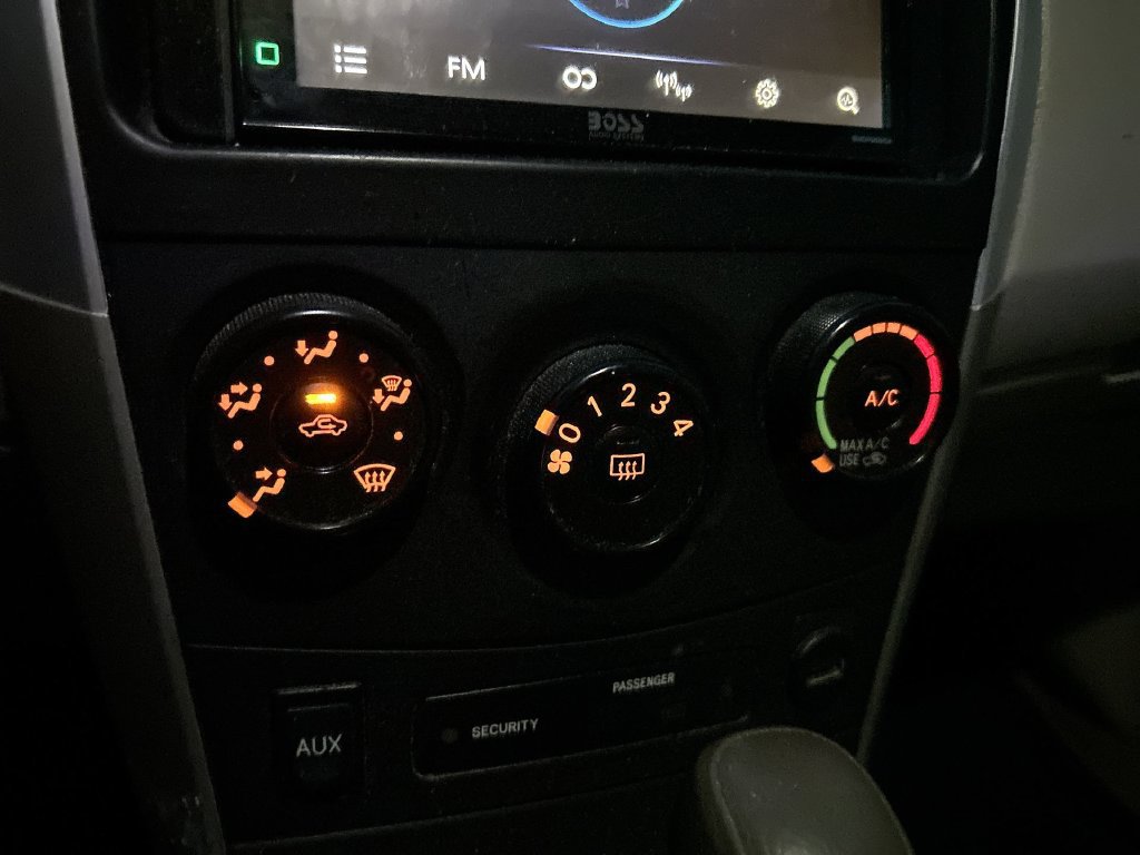Used 2010 Toyota Corolla LE FWD image 11