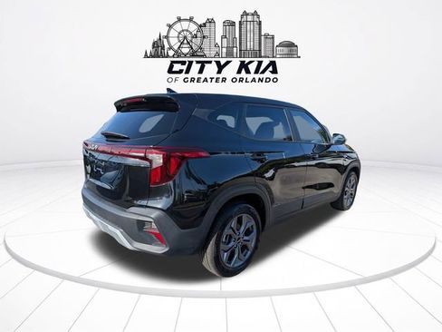 Certified 2026 Kia Seltos LX FWD image 6
