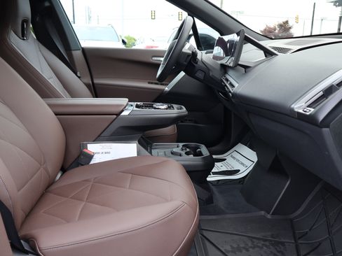 Used 2025 BMW iX M60 AWD/4WD image 30