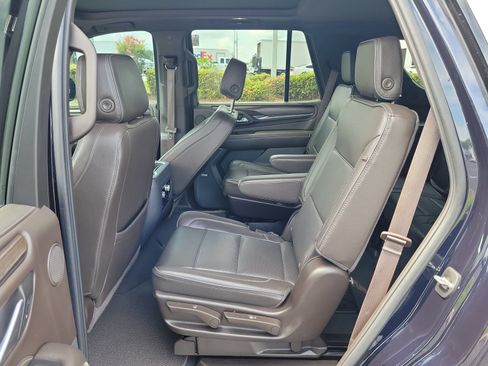 Used 2023 GMC Yukon Denali RWD image 12