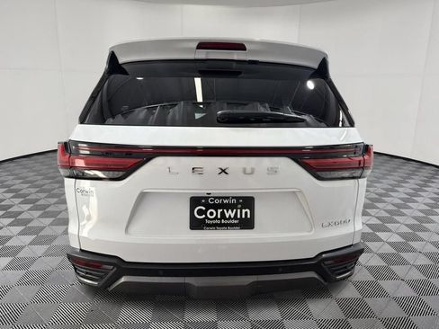 Used 2024 Lexus LX 600 4WD w/ Luxury Package image 5