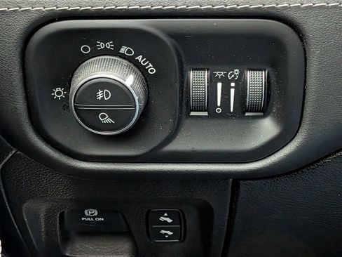 Used 2019 RAM 1500 Limited image 19