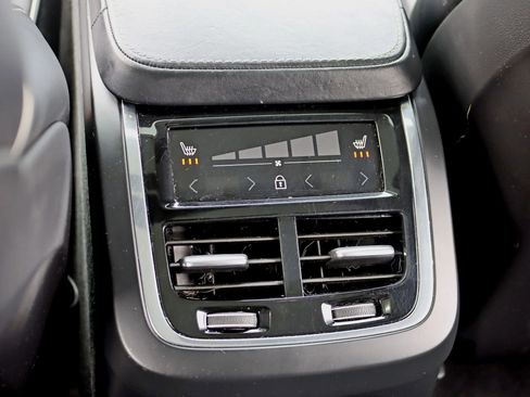 Used 2021 Volvo XC90 T8 R-Design AWD/4WD image 32