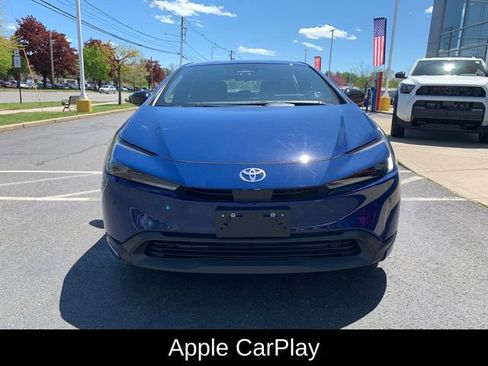 Used 2025 Toyota Prius LE AWD/4WD image 9