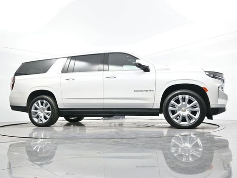 Used 2024 Chevrolet Suburban High Country w/ Advanced Technology Package image 54