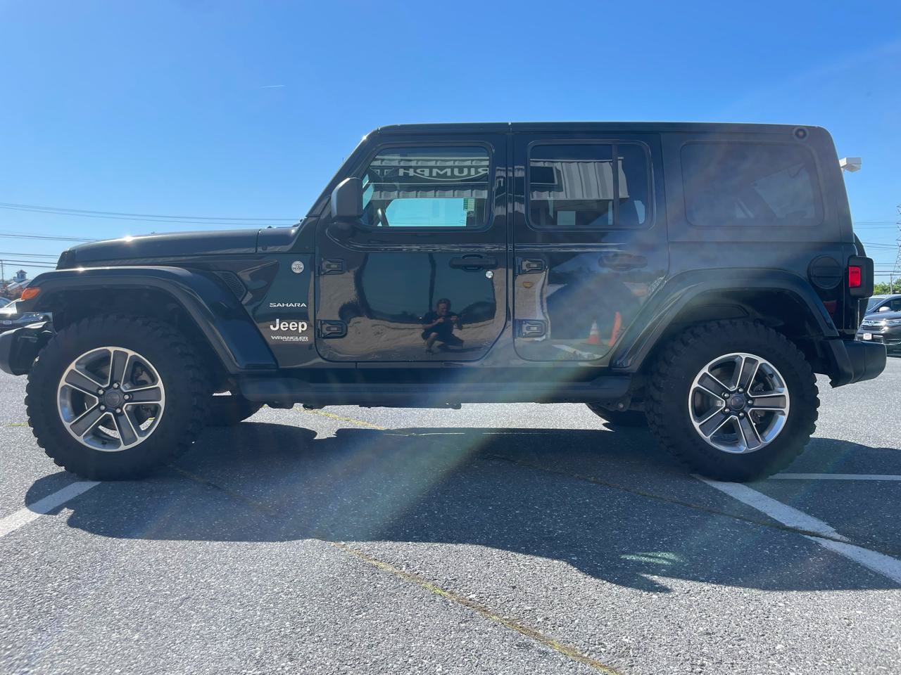 Used 2020 Jeep Wrangler Unlimited Sahara AWD/4WD image 6
