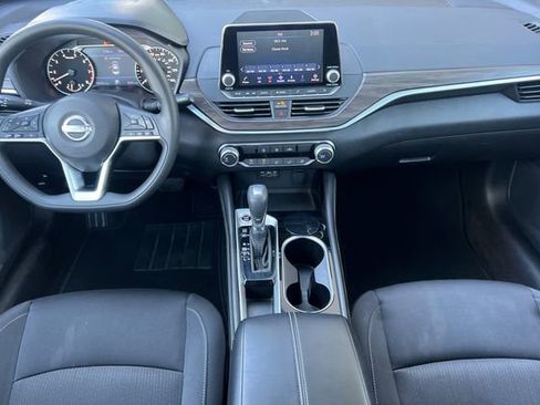 Used 2023 Nissan Altima 2.5 SV image 15