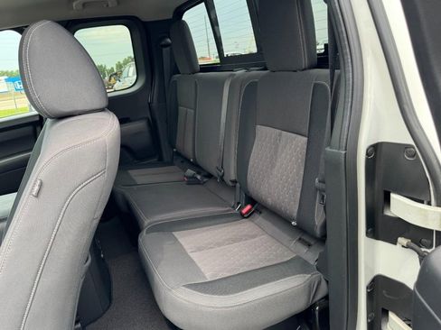 Used 2023 Nissan Titan SV w/ SV Utility Package image 10